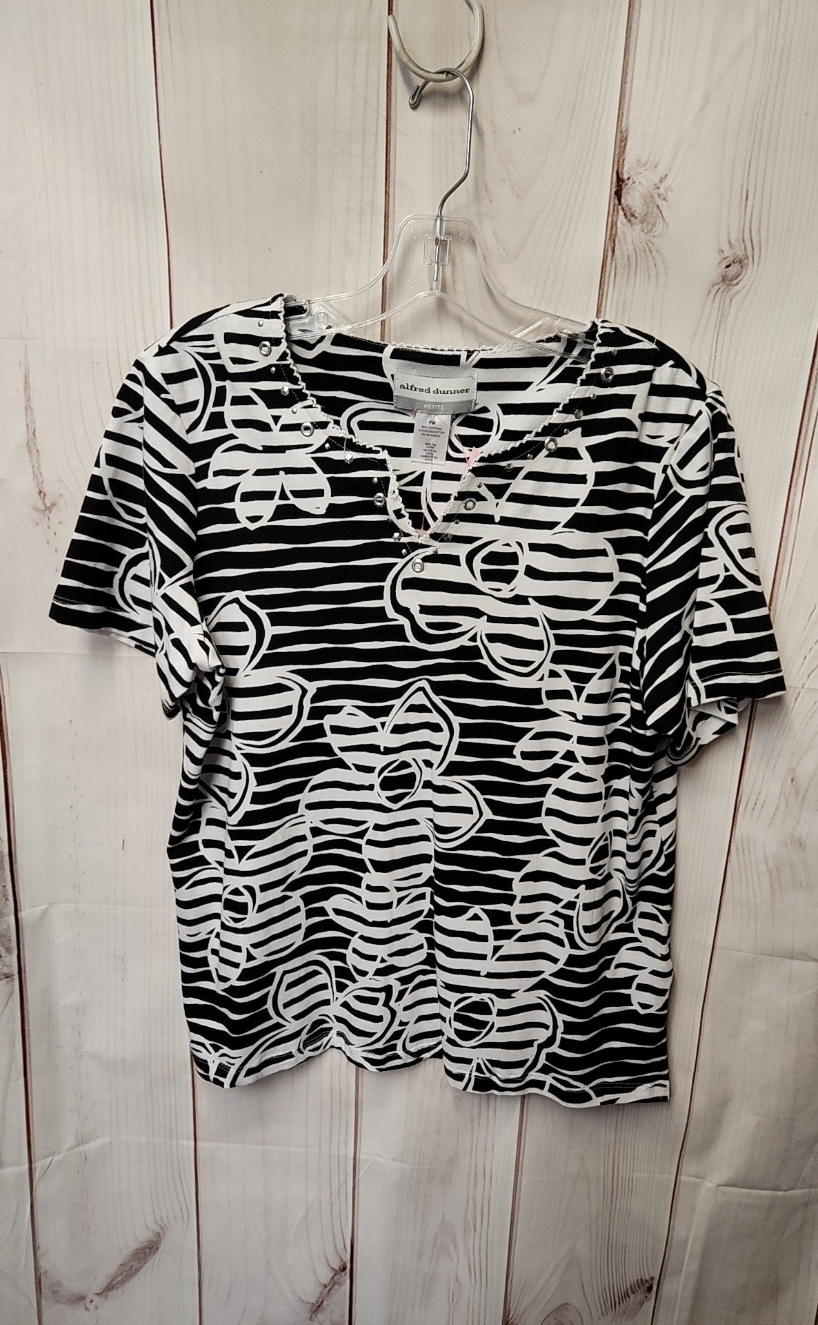 Alfred Dunner Women's Size M Petite Black Floral Short Sleeve Top
