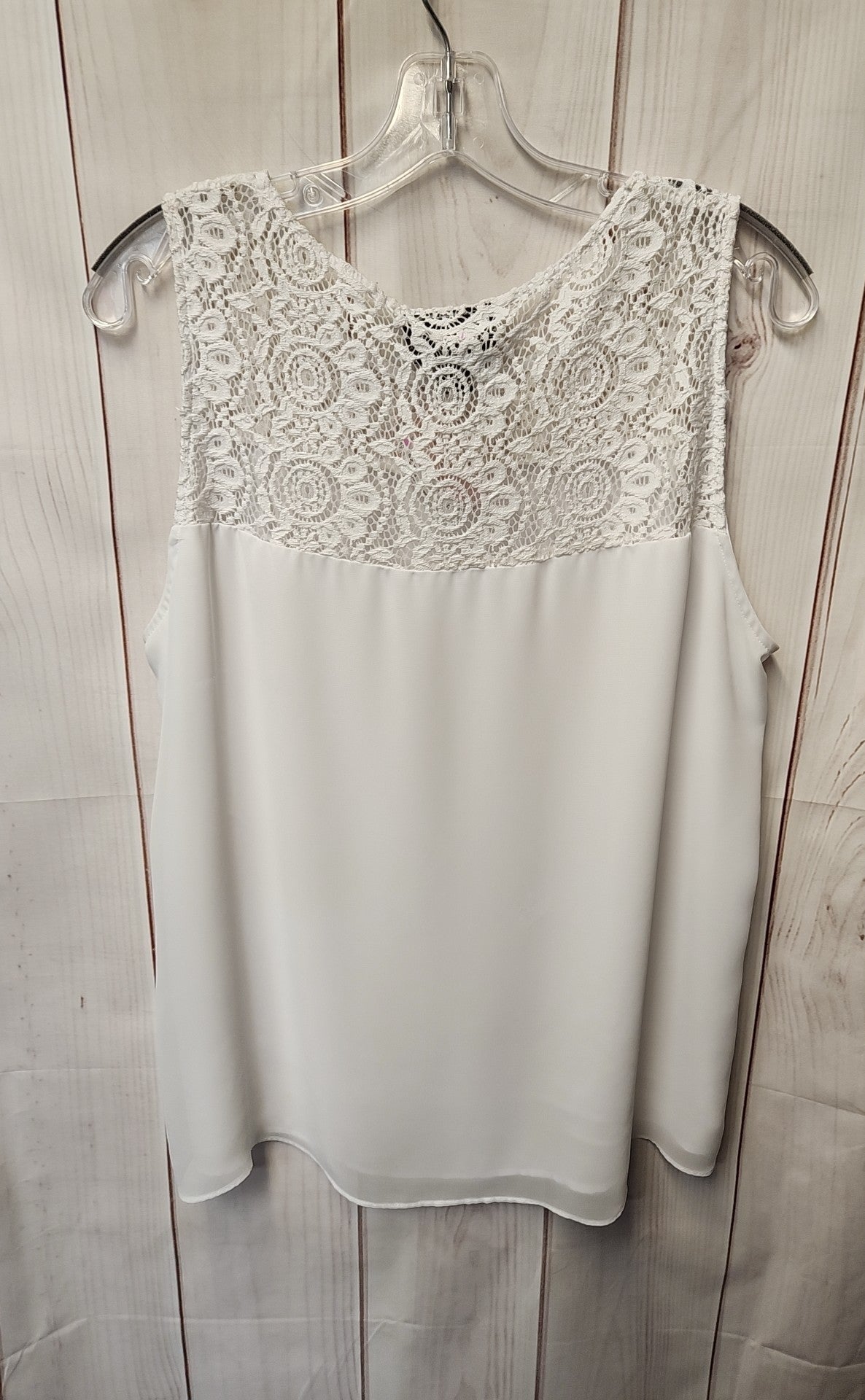 Attention Women's Size XL White Sleeveless Top