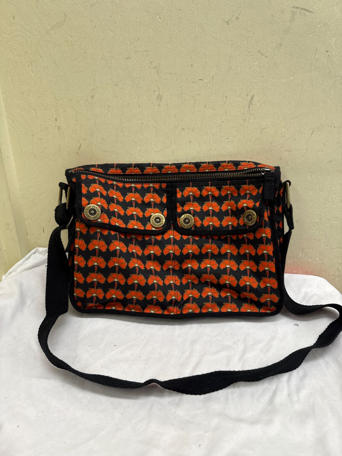 Gap Black & Red Purse Bag