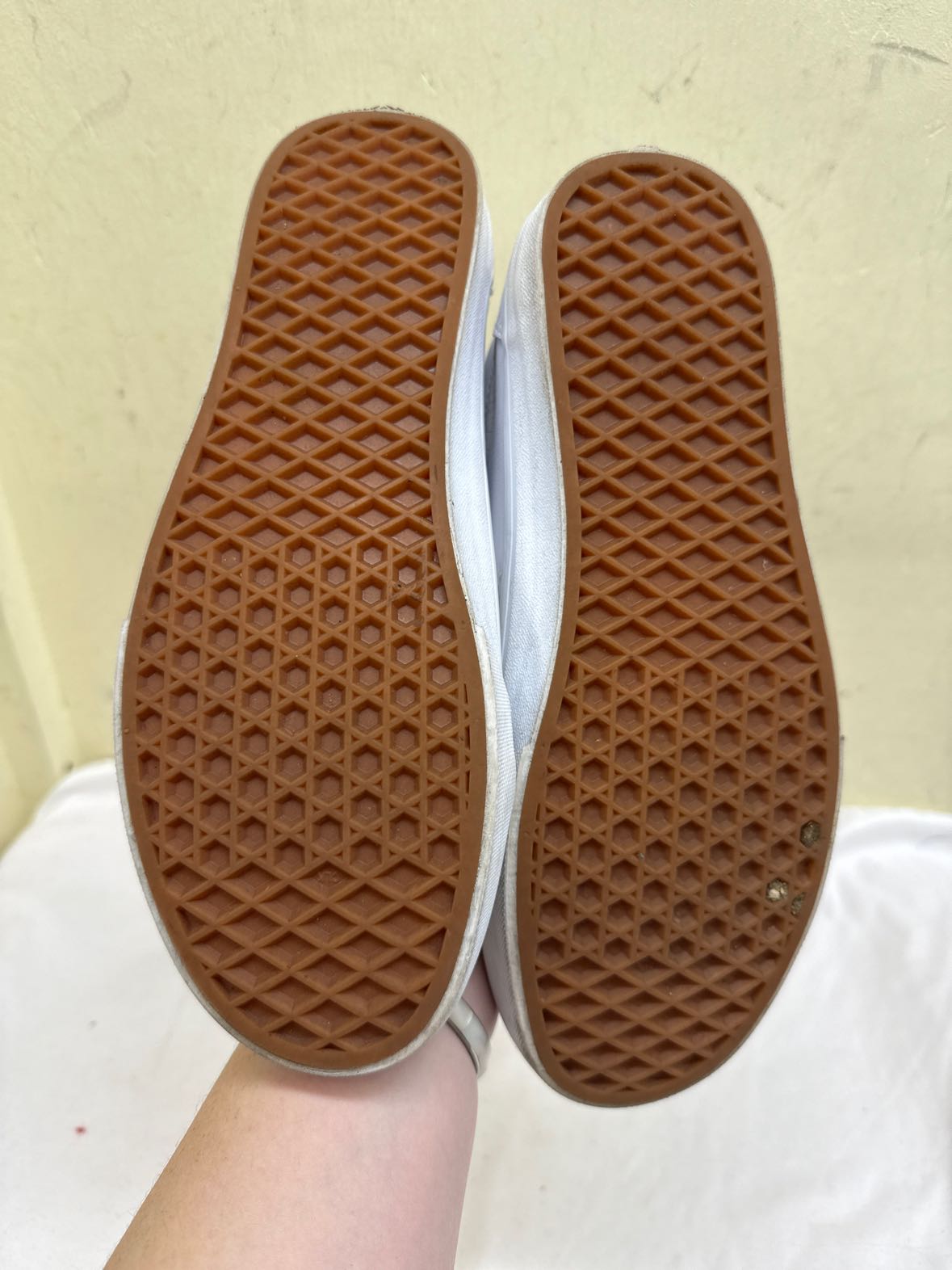 Vans Men's Size 9 White Sneakers Shoes