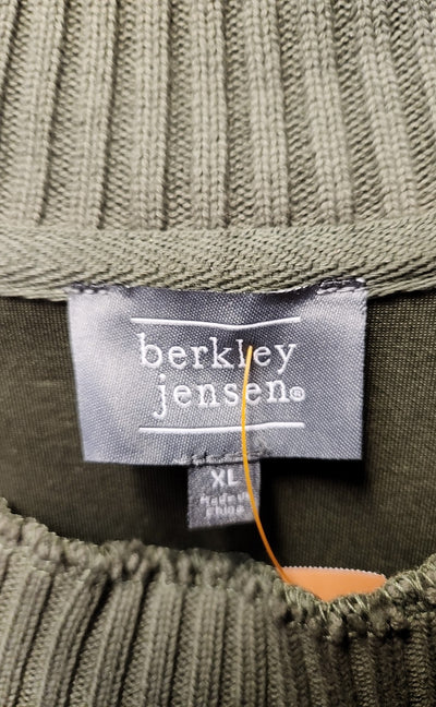 Berkley Jensen Women's Size XL Green Sweatshirt
