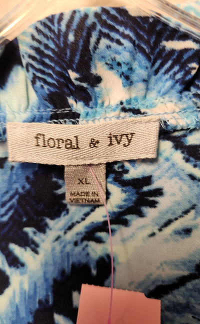 Floral & Ivy Women's Size XL Blue Short Sleeve Top