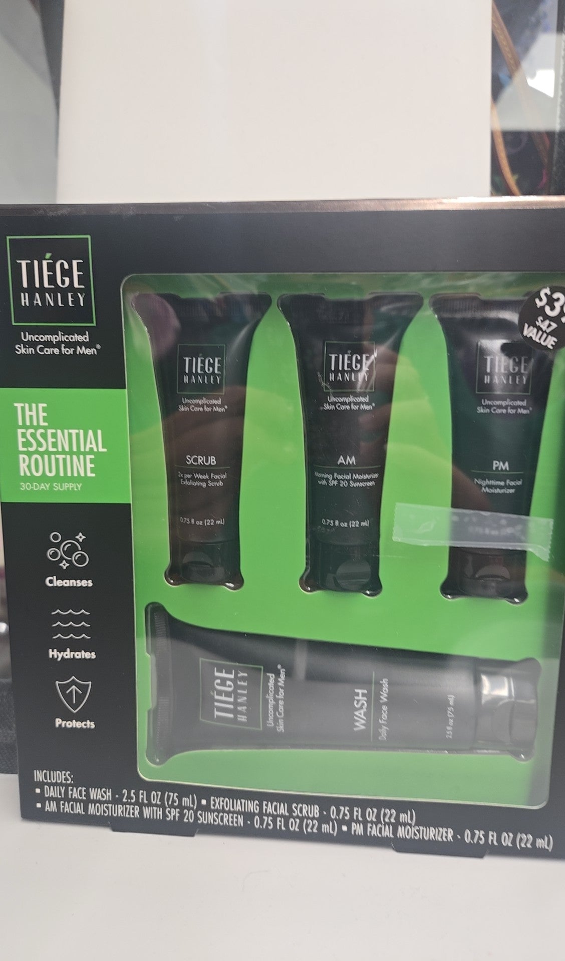 NIB Tiege Hanley The Essential Skincare Routine for Men Cosmetic