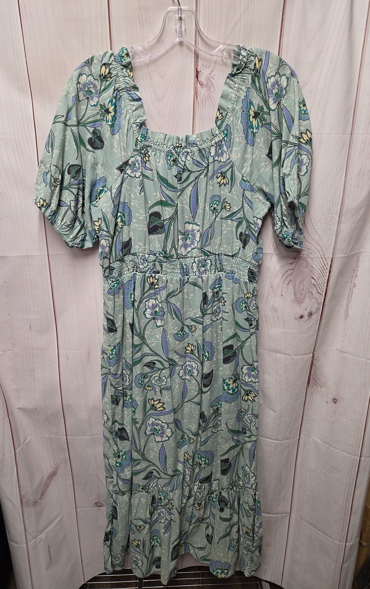 green dress loft Women's Size M Floral – Off The Rack Wide straps Color:Bisque deep cut out Easy Lemon & Garlic