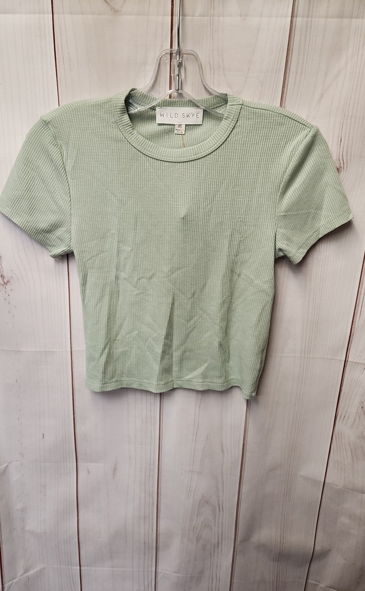 Wild Skye Women's Size XS Green Short Sleeve Top