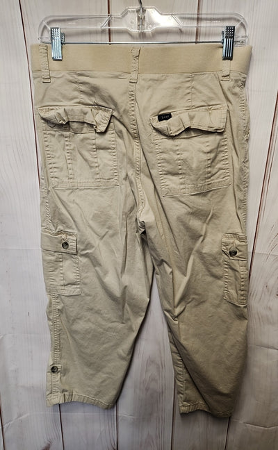 Lee Women's Size 8 Beige Capris