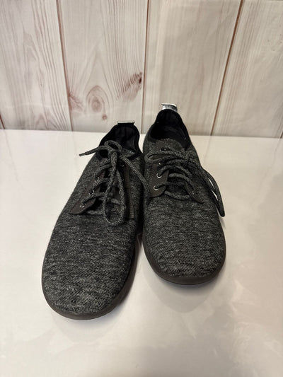 Earth Women's Size 10 Gray Sneakers