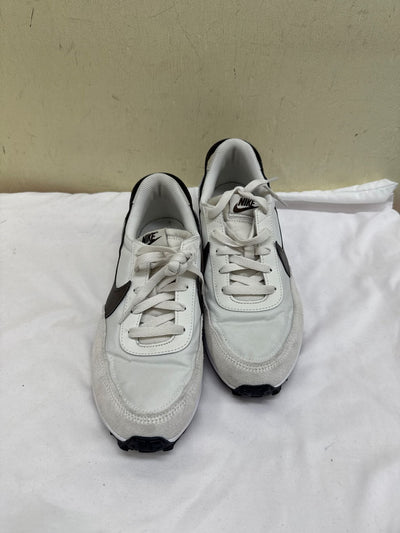 Nike Waffle Debut Women's Size 9 White Sneakers Shoes