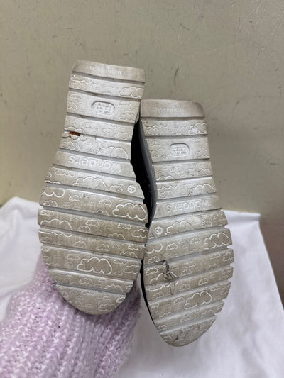 Wonders Women's Size 40 = 9-1/2 Black Sneakers Shoes