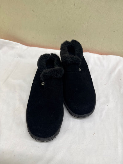 Minnetonka Women's Size 7 Black Slippers