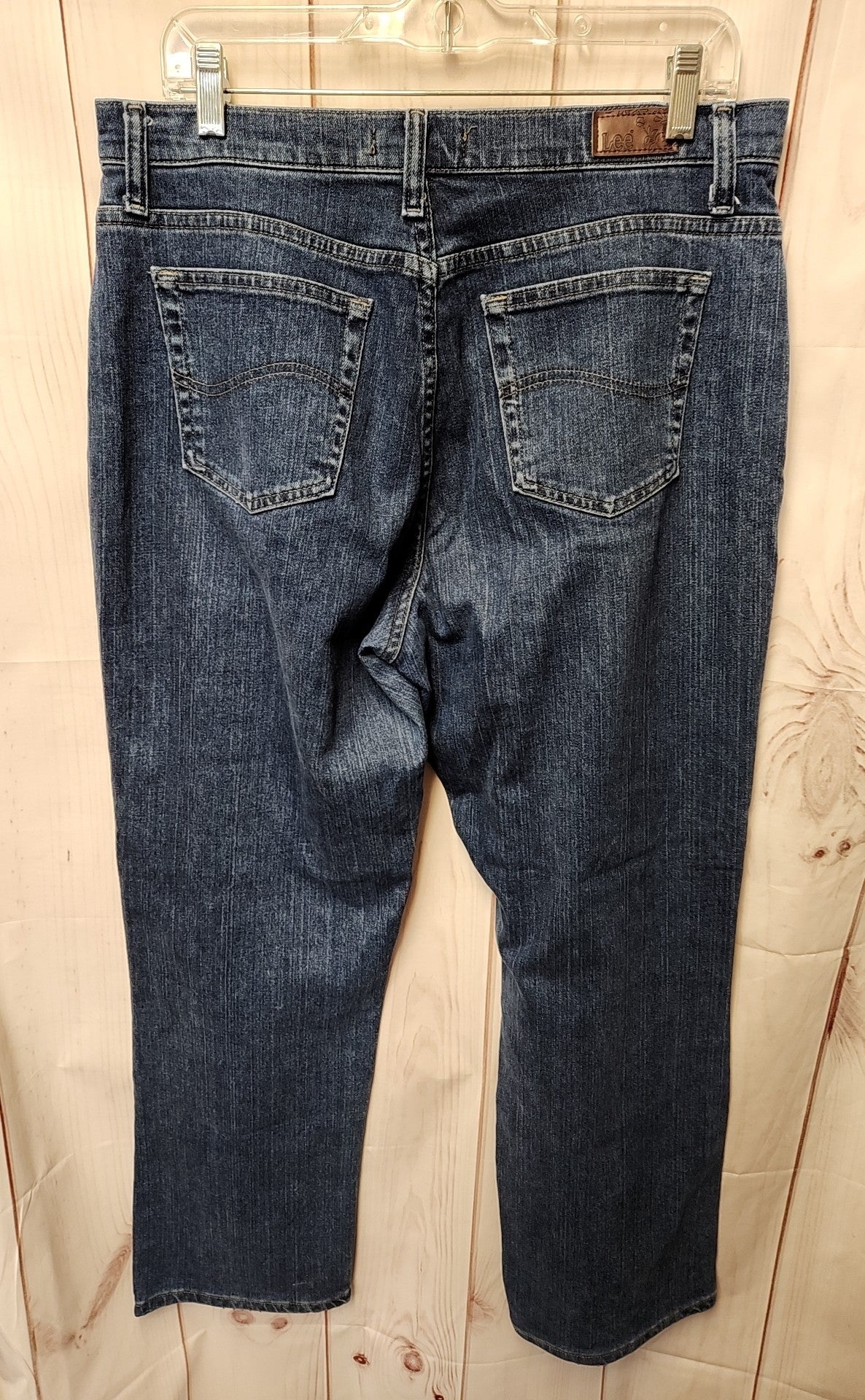 Lee Women's Size 31 (11-12) Blue Jeans Relaxed Straight Leg