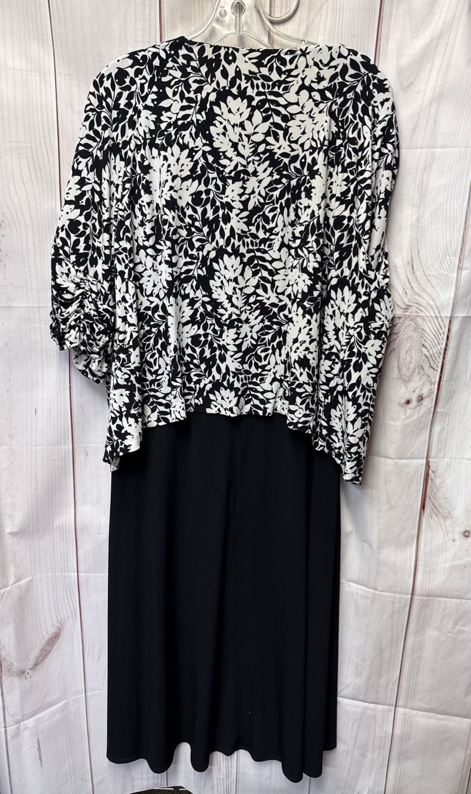 Jessica Howard Women's Size 16 Black & White Dress