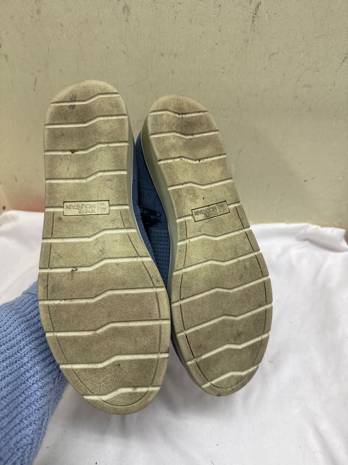 White Mountain Women's Size 8 Blue Boots Shoes