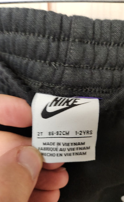 Nike Boy's Size 2 Black Sweatpants