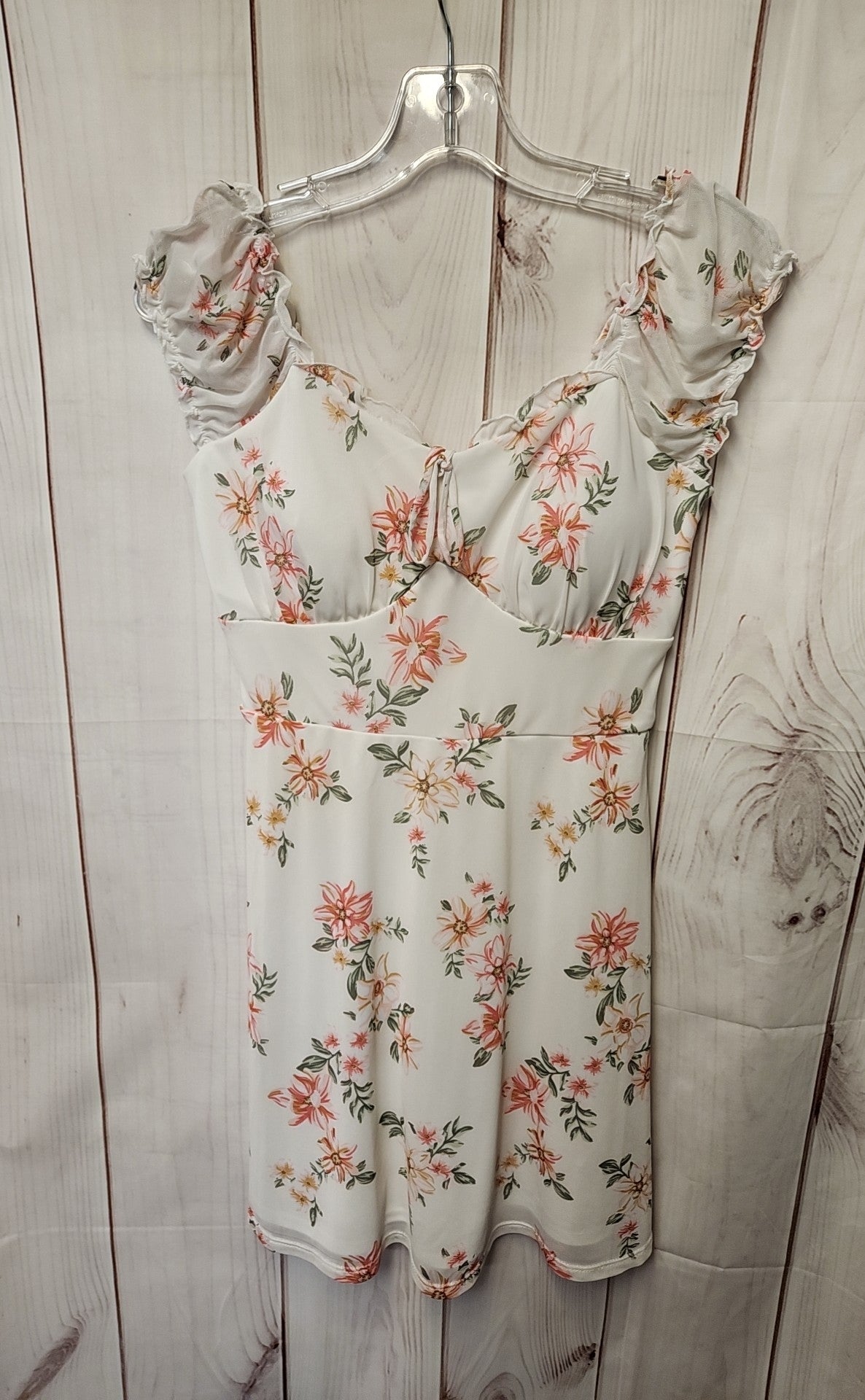 No Boundaries Women's Size M White Floral Dress