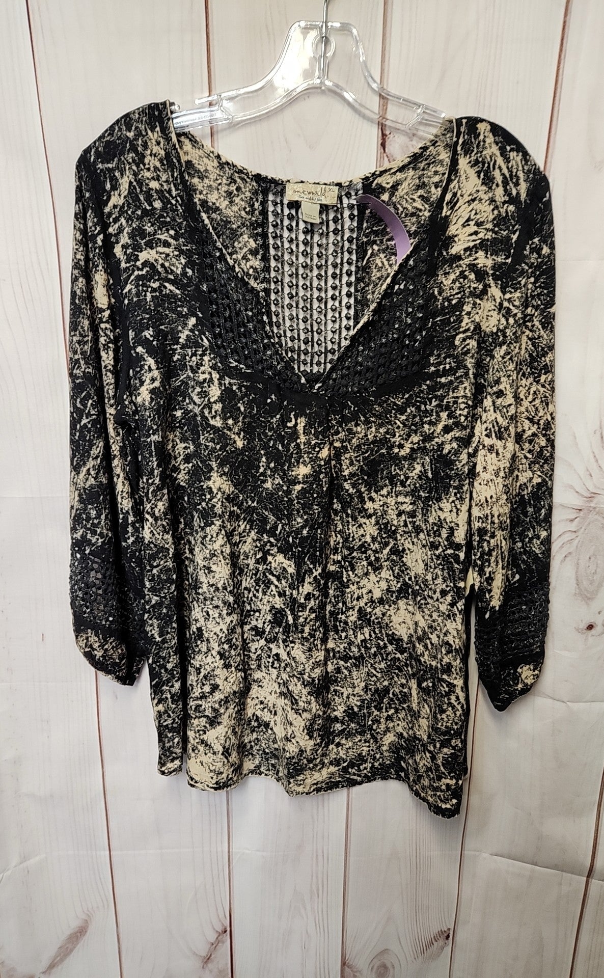 One World Women's Size XL Black 3/4 Sleeve Top