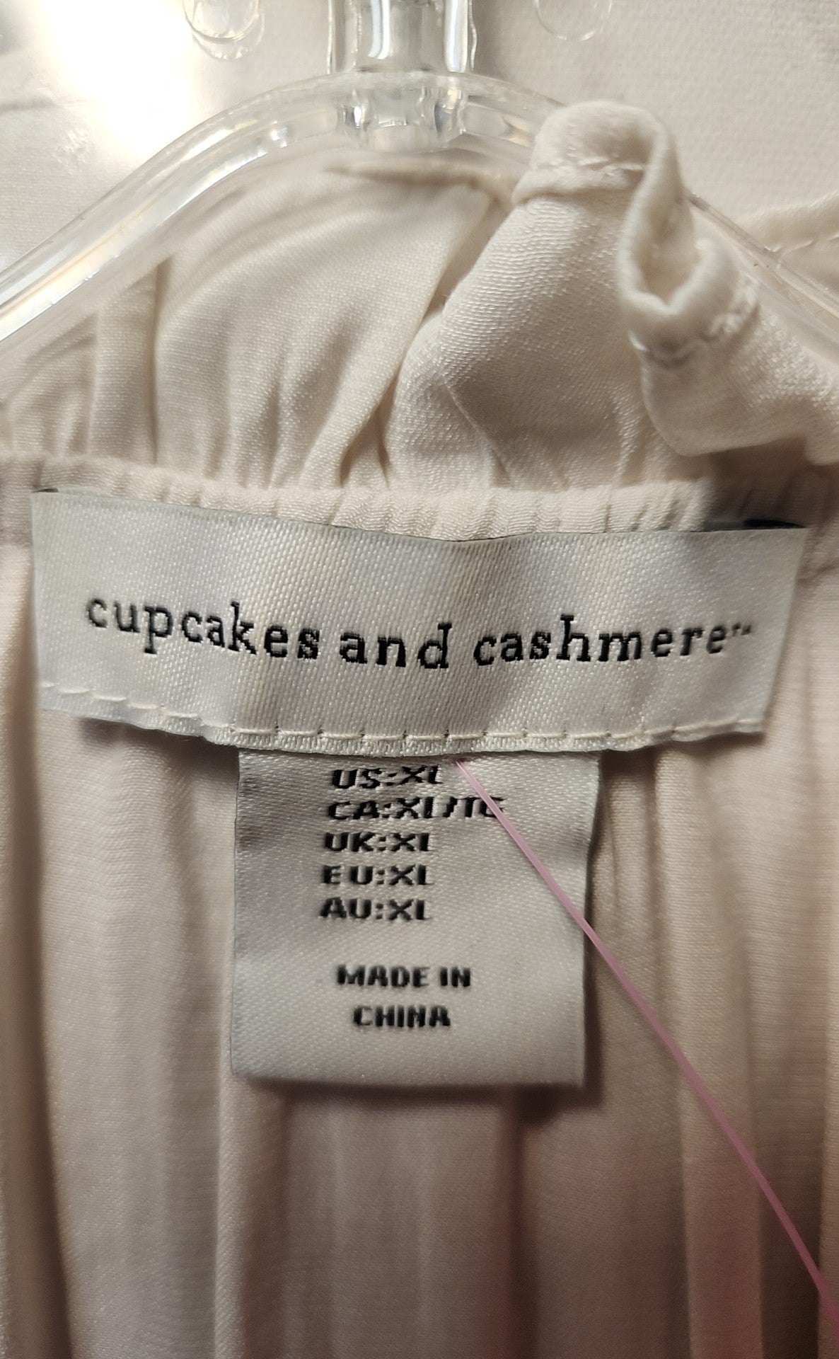 Cupcakes and Cashmere Women's Size XL Beige Sleeveless Top