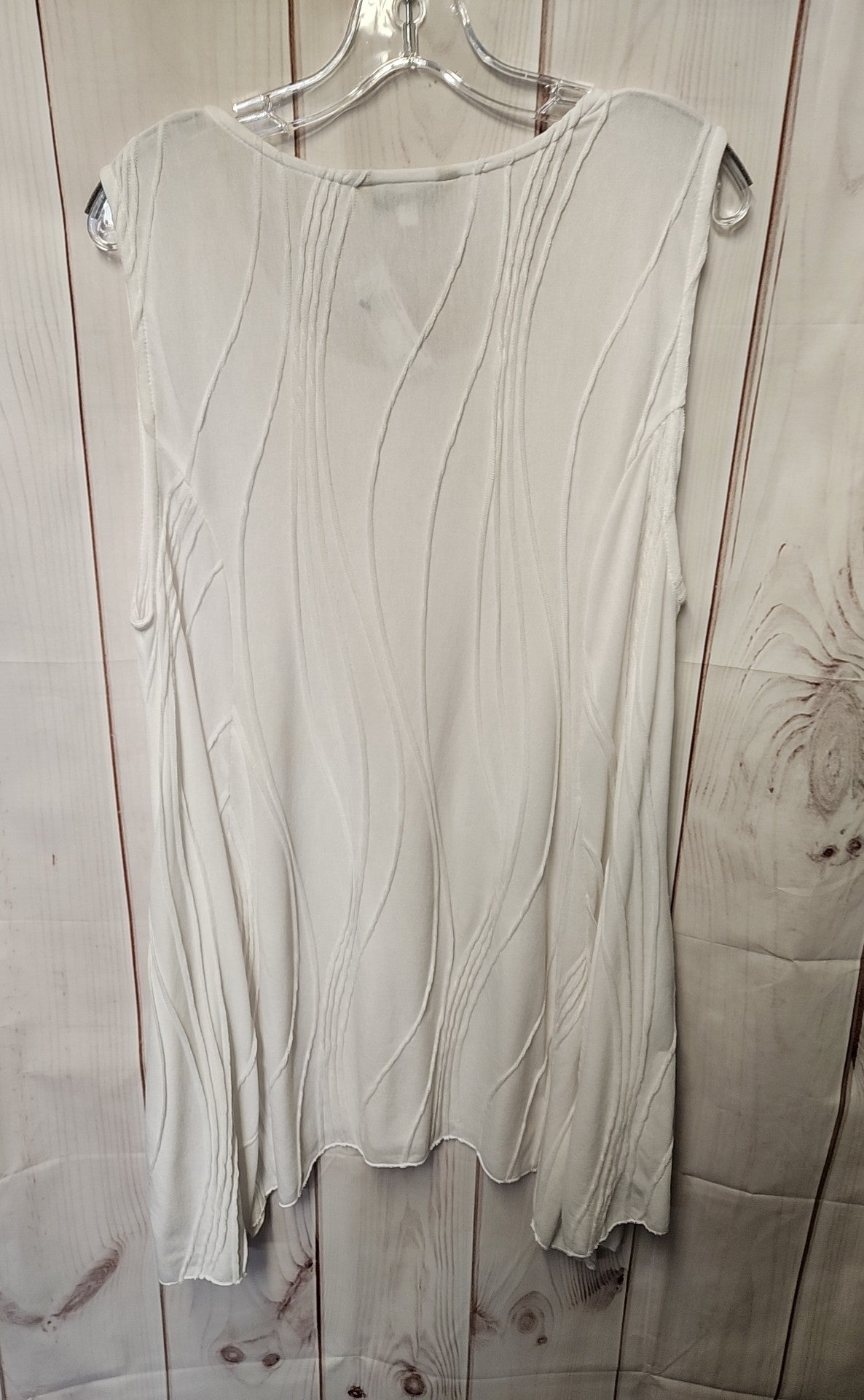 Windhorse Women's Size XXL White Sleeveless Top