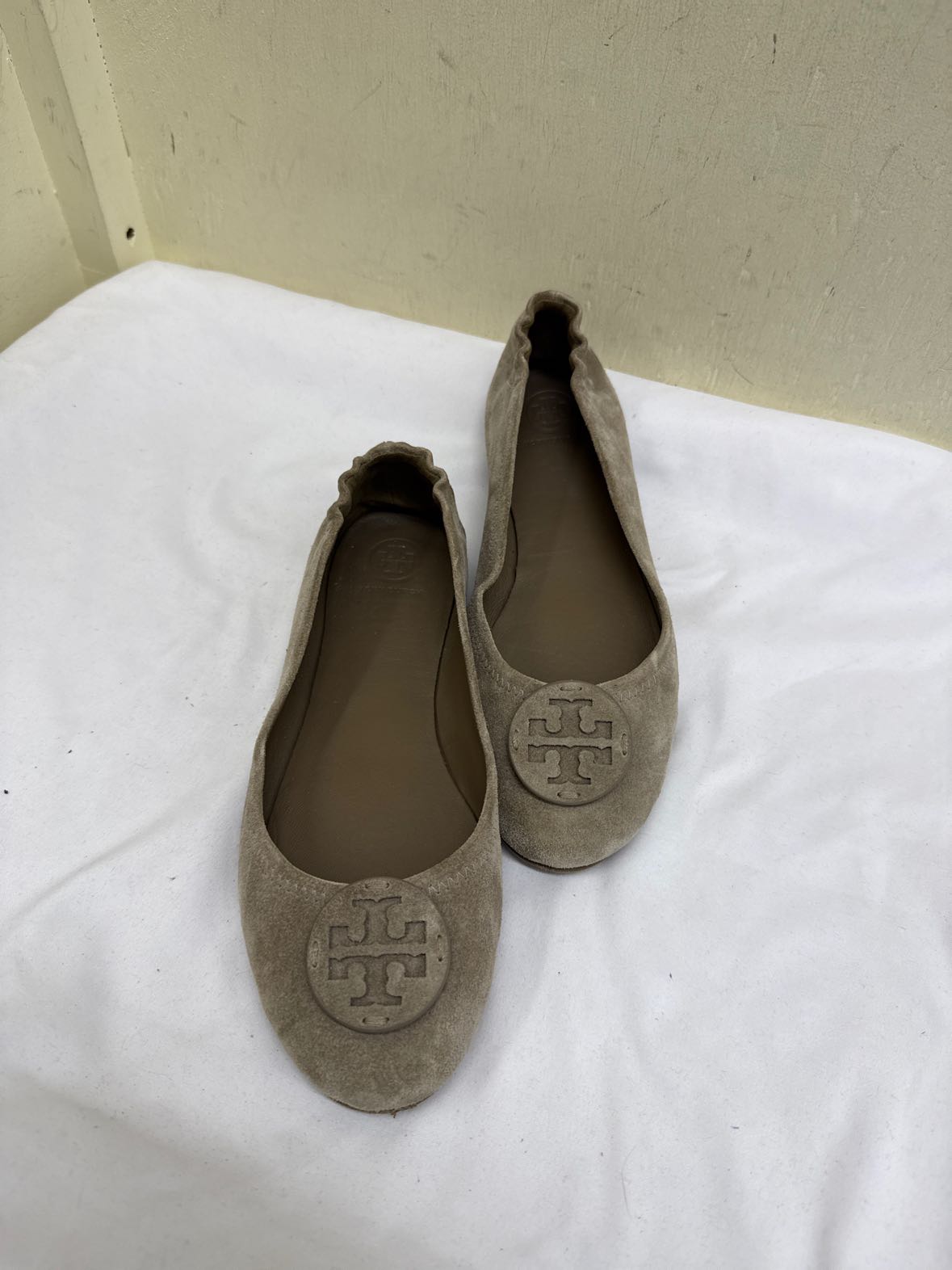 Tory Burch Women's Size 6-1/2 Taupe Flats Shoes