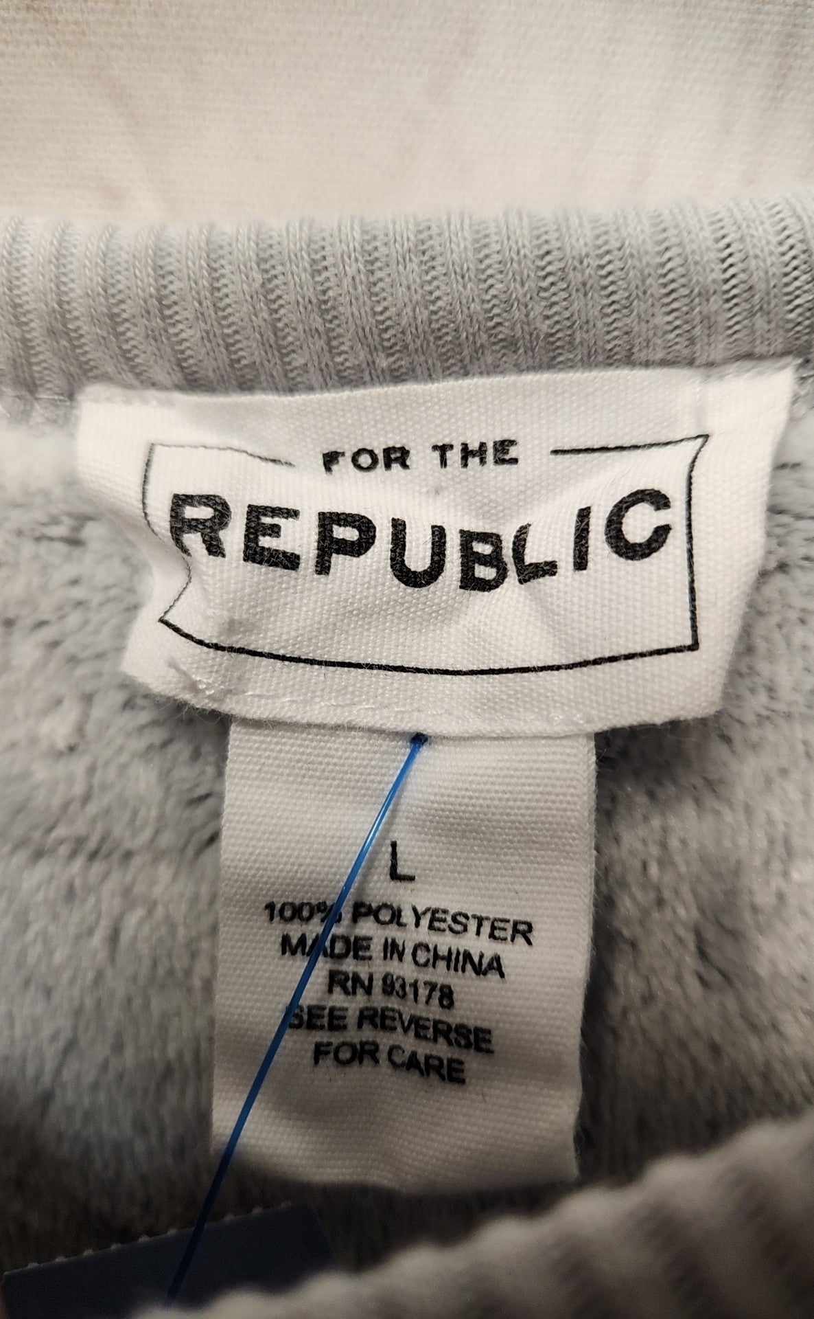 For The Republic Women's Size L Gray Sweatshirt
