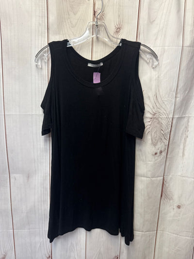 Acemi Women's Size M Black Cold Shoulder Top