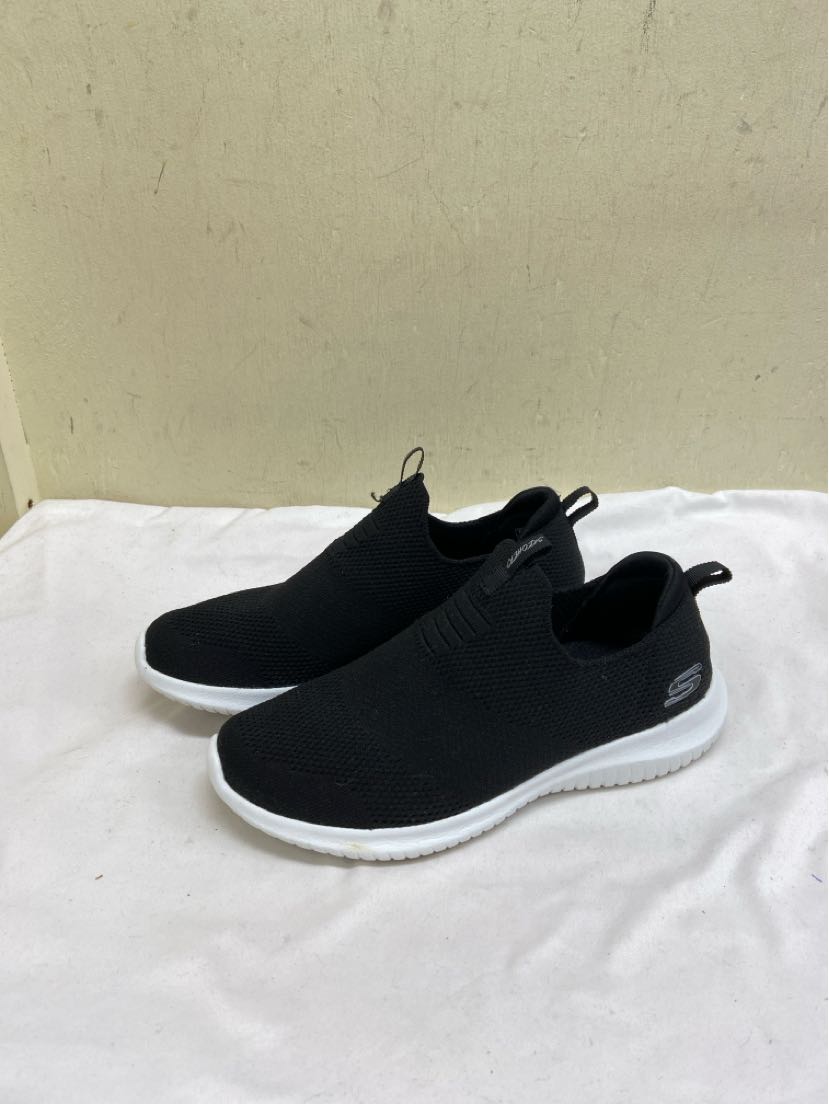 Skechers Women's Size 6 Black Sneakers Shoes