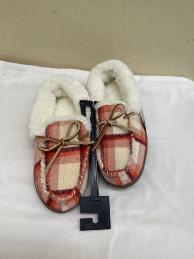 NWT Sonoma Women's Size 7 Pink Slippers