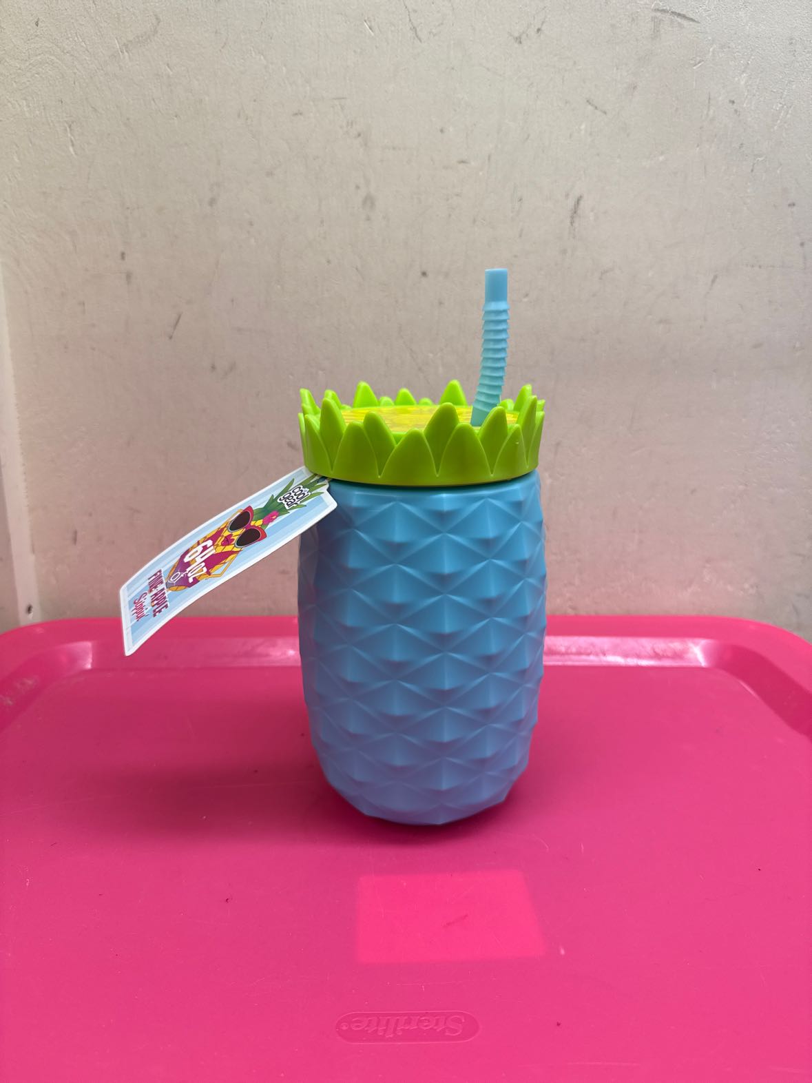 NWT Cool Gear 64oz Pinneapple Cup