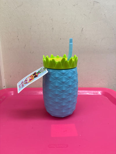 NWT Cool Gear 64oz Pinneapple Cup
