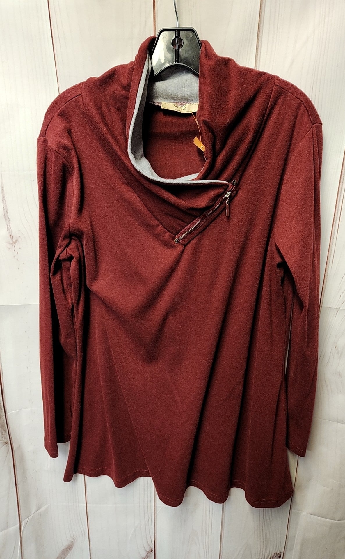 Miusey Women's Size XL Red Sweatshirt