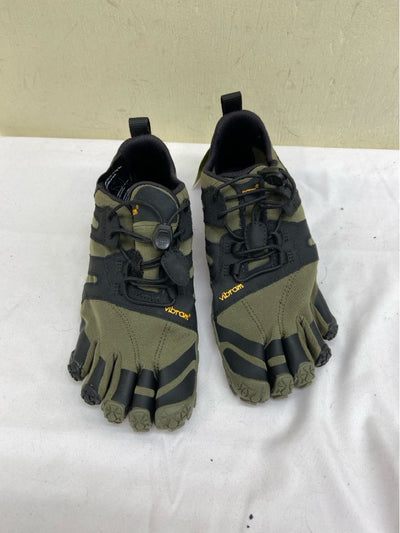 NWT Vibram Women's Size 6 Green Sneakers