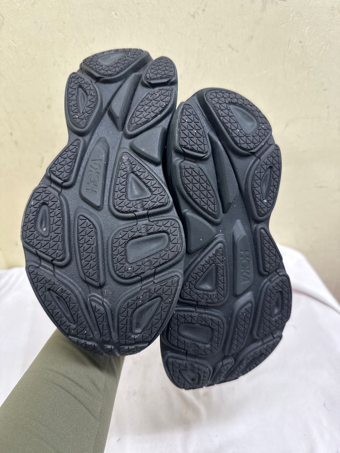 Hoka Men's Size 8 Black Sneakers Shoes