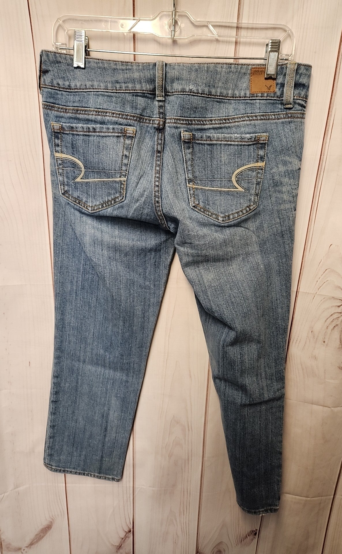 American Eagle Women's Size 8 Blue Denim Capris Artist