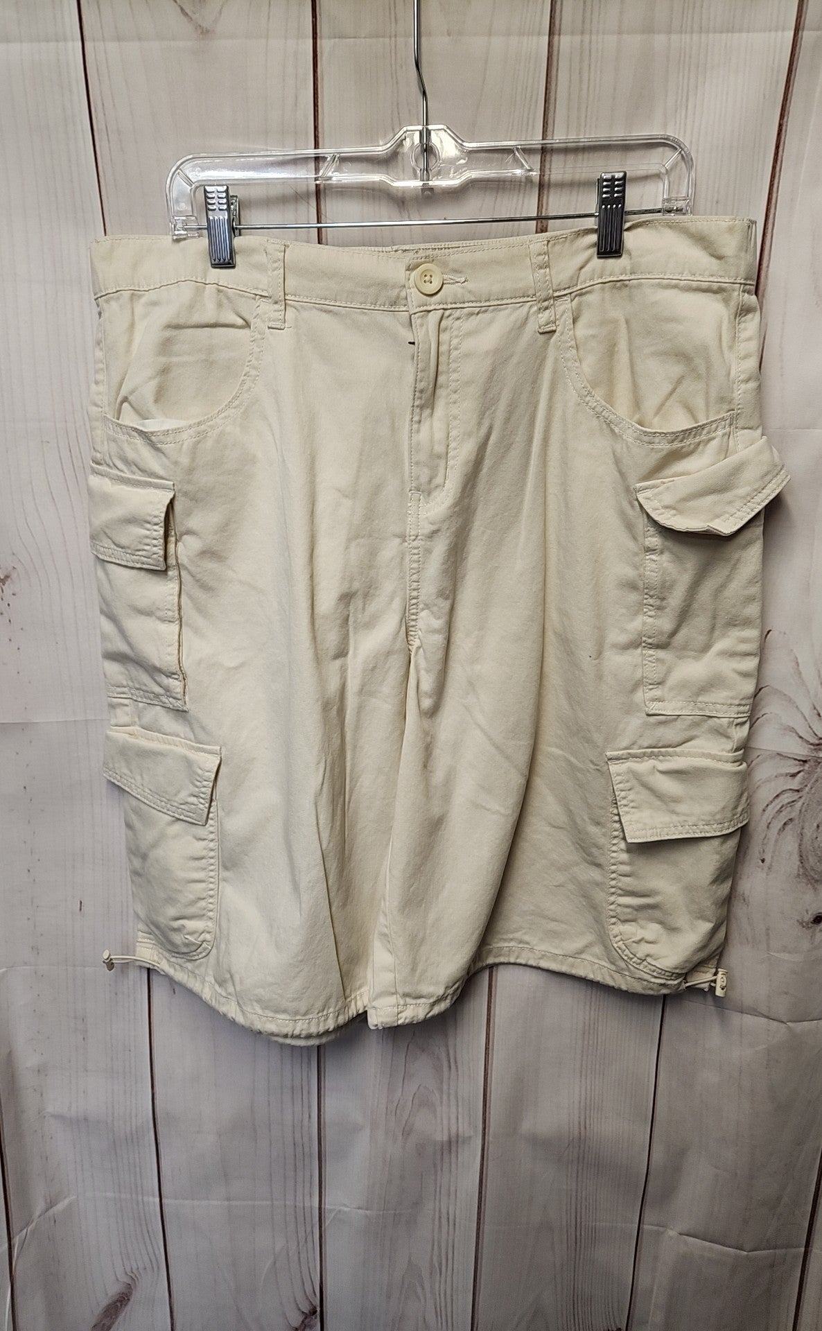 Aeropostale Women's Size XL White Shorts