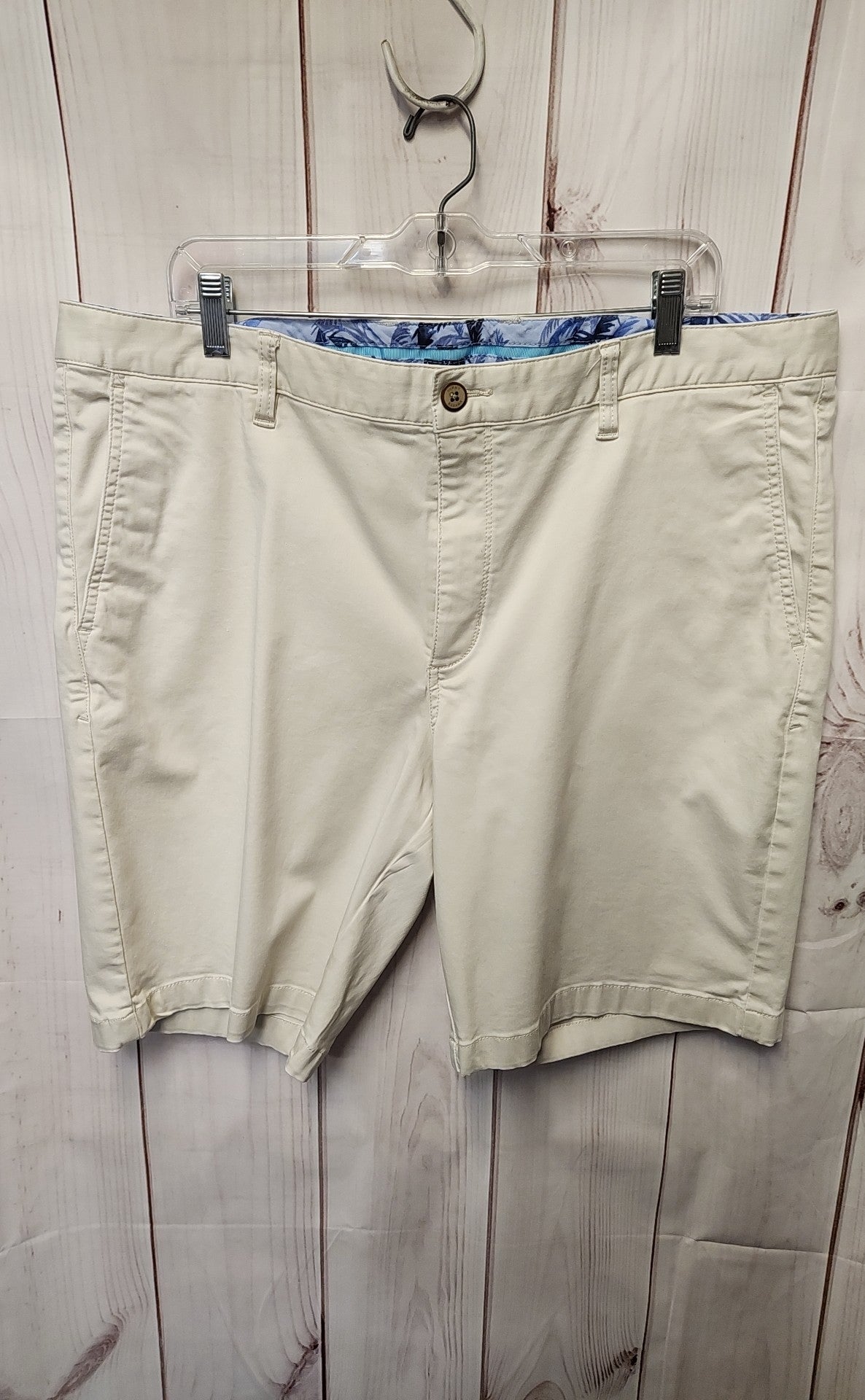 Tommy Bahama Men's Size 40 White Shorts
