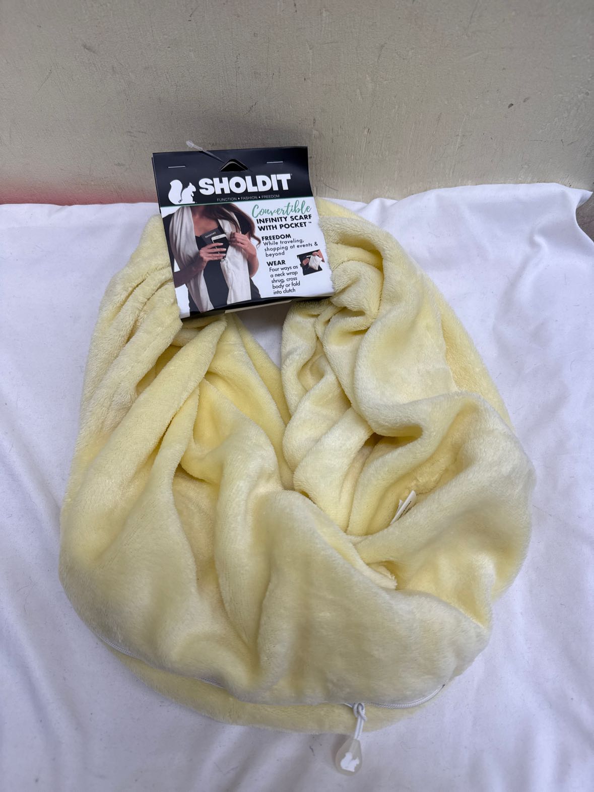 NWT Sholdit Yellow Infinity Scarf With Pocket