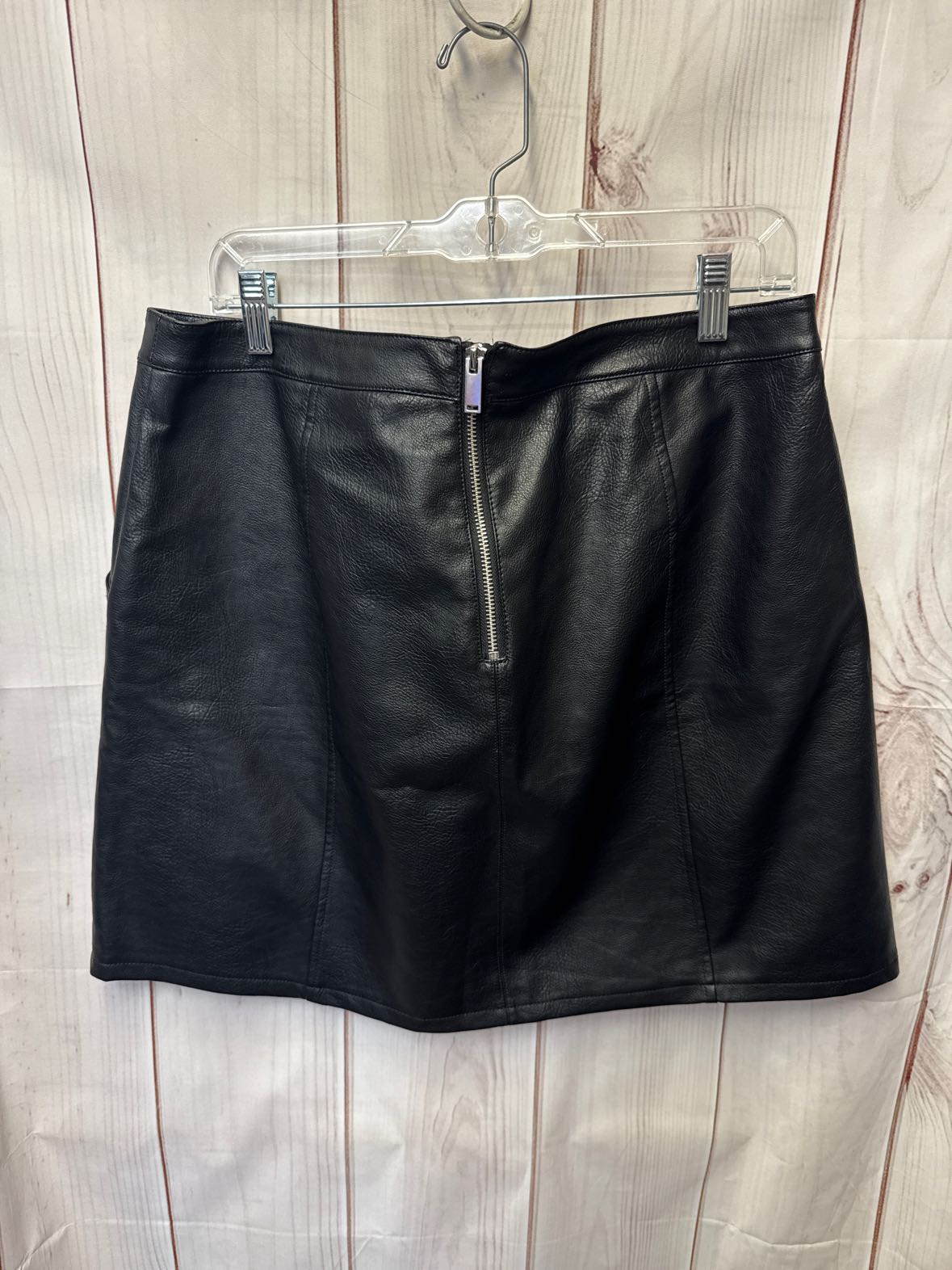 Vero Moda Women's Size XL Black Skirt
