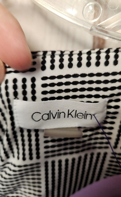 Calvin Klein Women's Size 2X White & Black Sleeveless Top