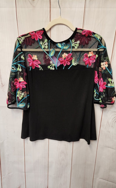 Kim & cami Women's Size M Black Floral Short Sleeve Top