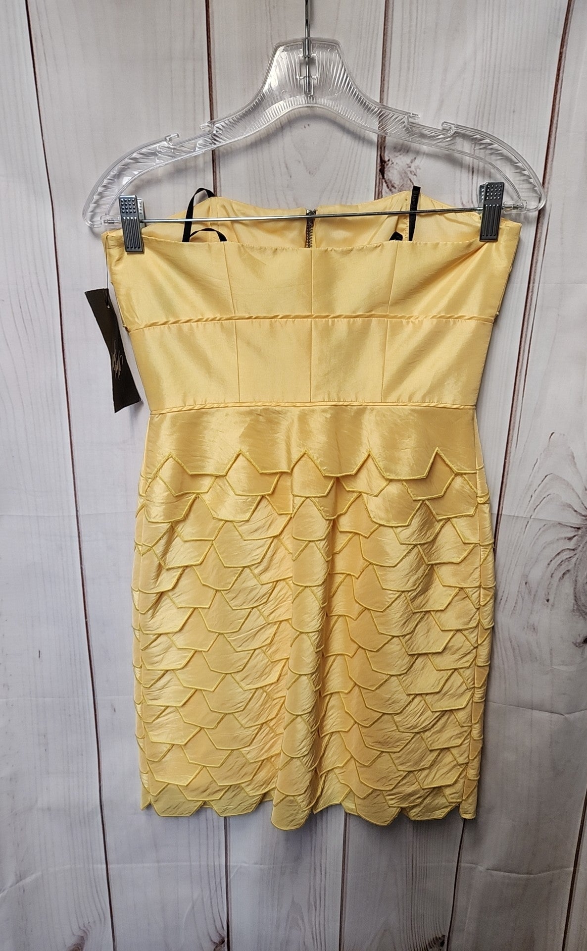 NWT Laundry by Shelli Segal Women's Size 4 Yellow Dress