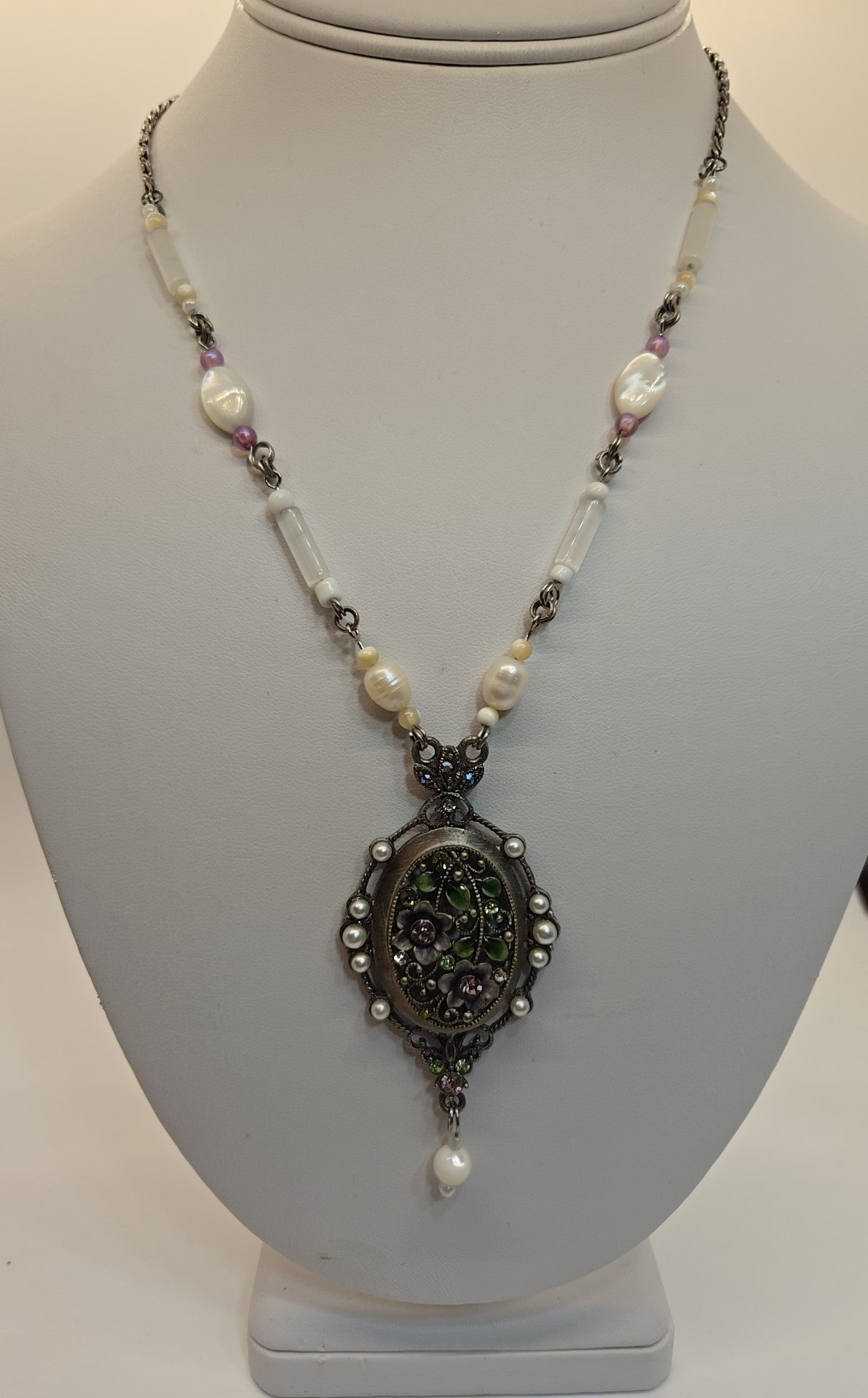 Floral Silver Rhinestone Necklace