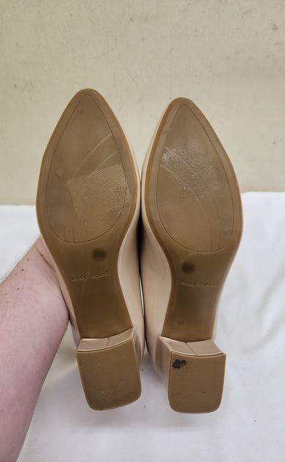 Easy Spirit Women's Size 8 Tan Pumps Shoes
