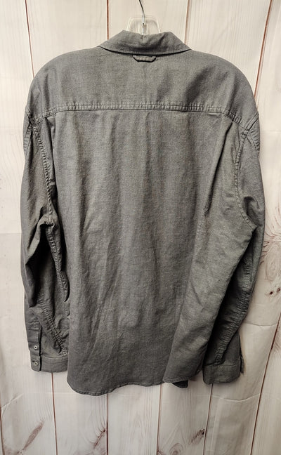 Lululemon Men's Size XL Gray Shirt