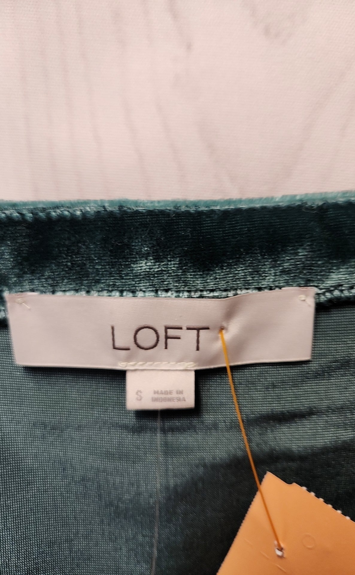 NWT Loft Women's Size S Green Velour Short Sleeve Top