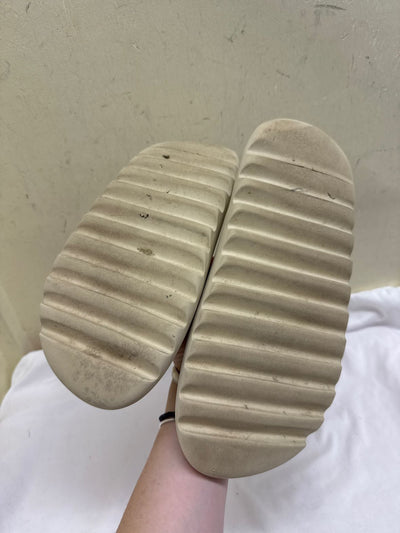 Adidas Yeezy Men's Size 11 Off-White Sandals Shoes AS IS - wear