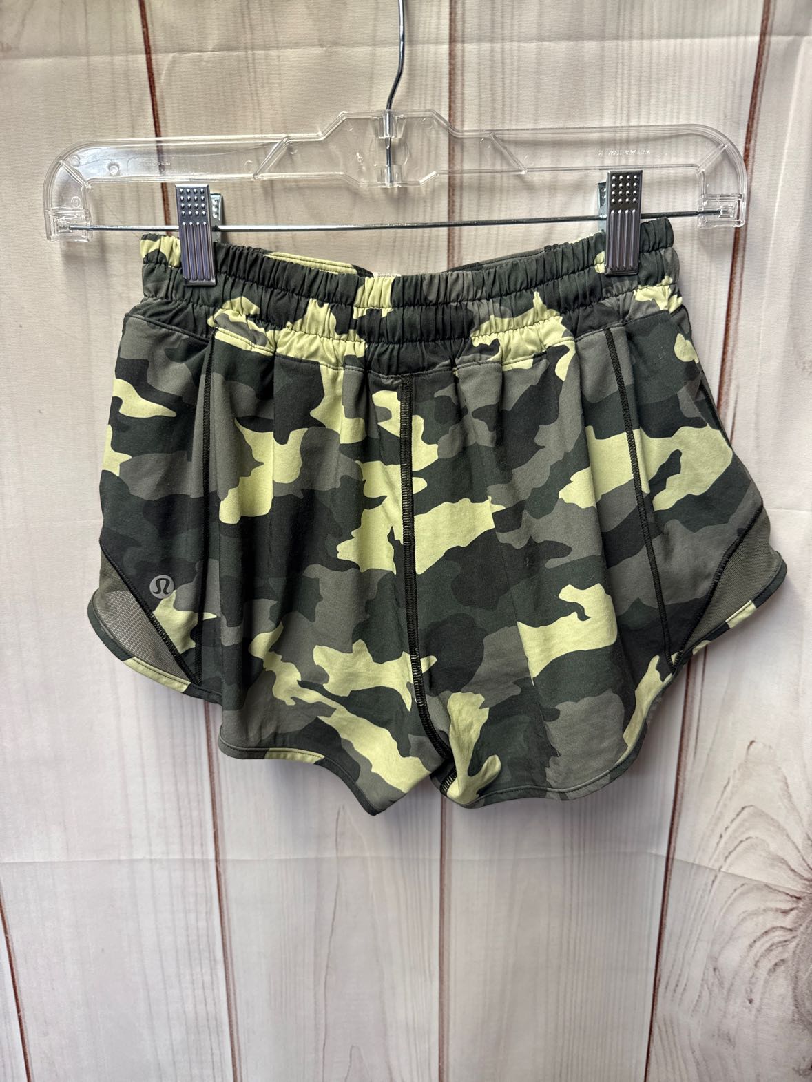 Lululemon Women's Size 4 Camo Active Shorts