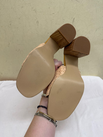 VICI Women's Size 10 Tan Sandals Shoes