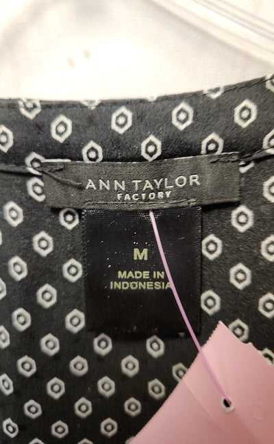 Ann Taylor Women's Size M Black Sleeveless Top