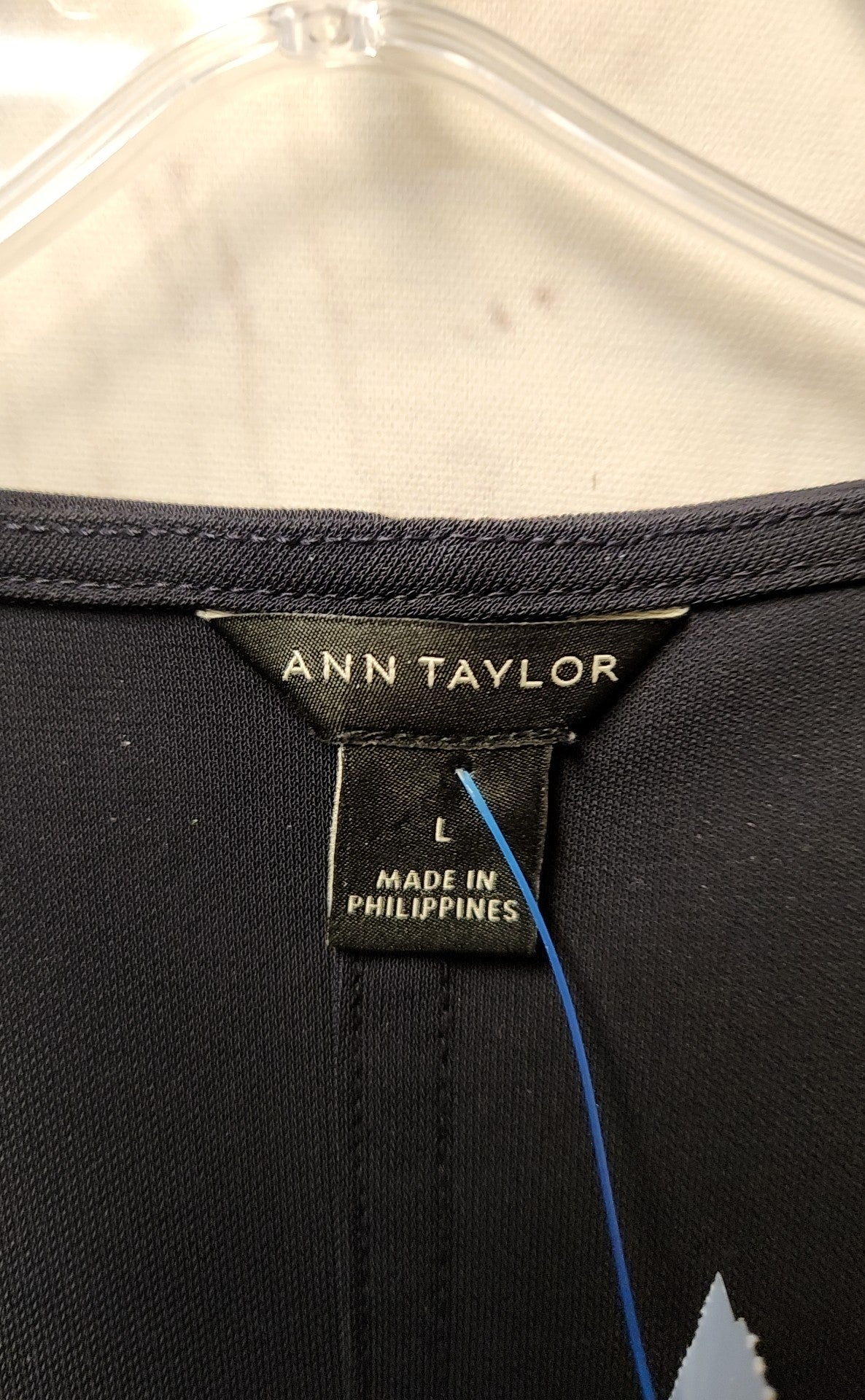 Ann Taylor Women's Size L Navy Sleeveless Top