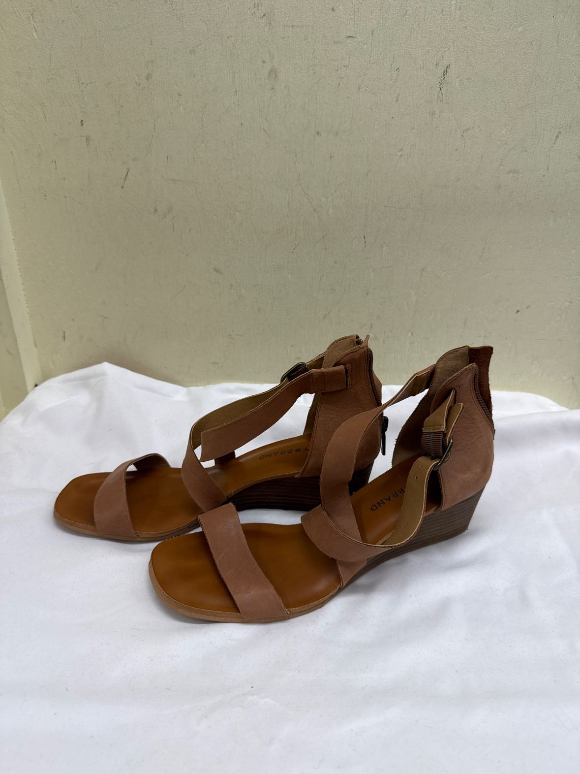 Lucky Brand Women's Size 8-1/2 Brown Sandals Shoes